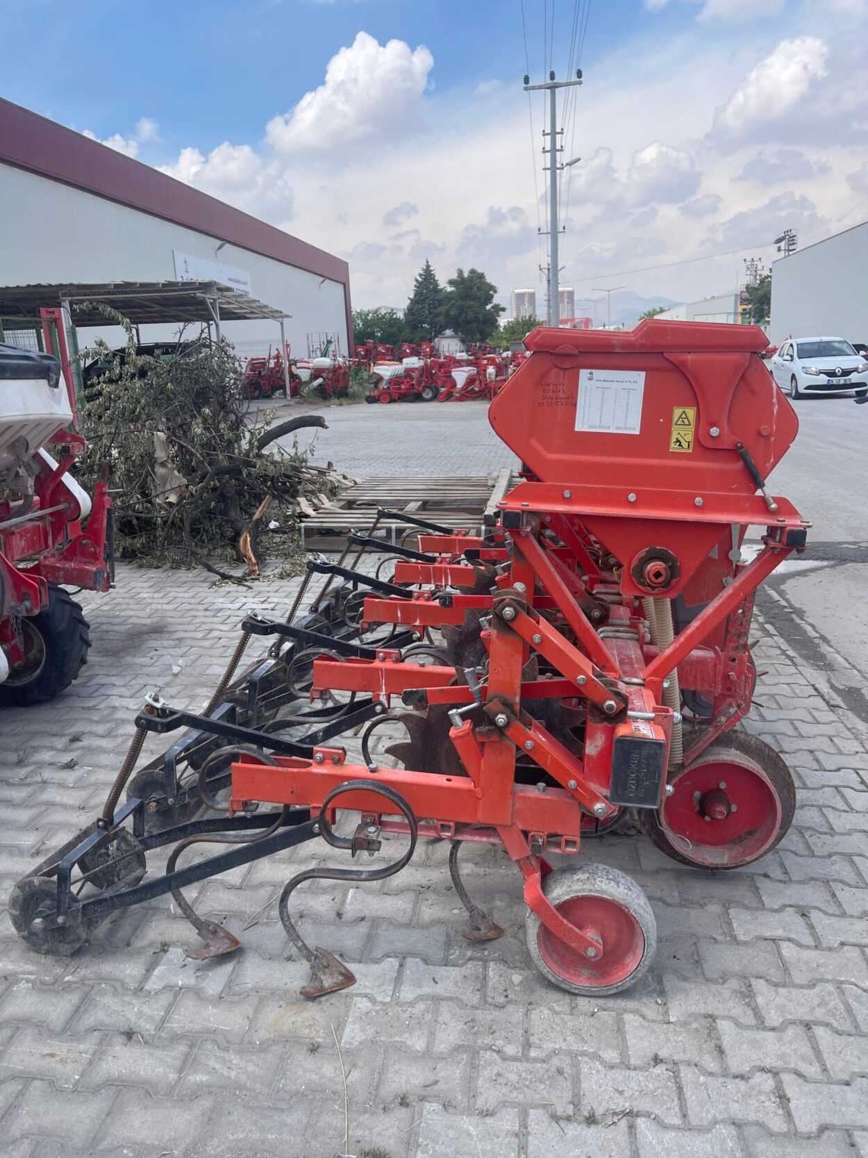 ÖZDÖKEN 5'Lİ 3 TAM 2 YARIM 70 CM (MISIR) ARA GÜBRELİ ÇAPA MAKİNASI - Görsel 2