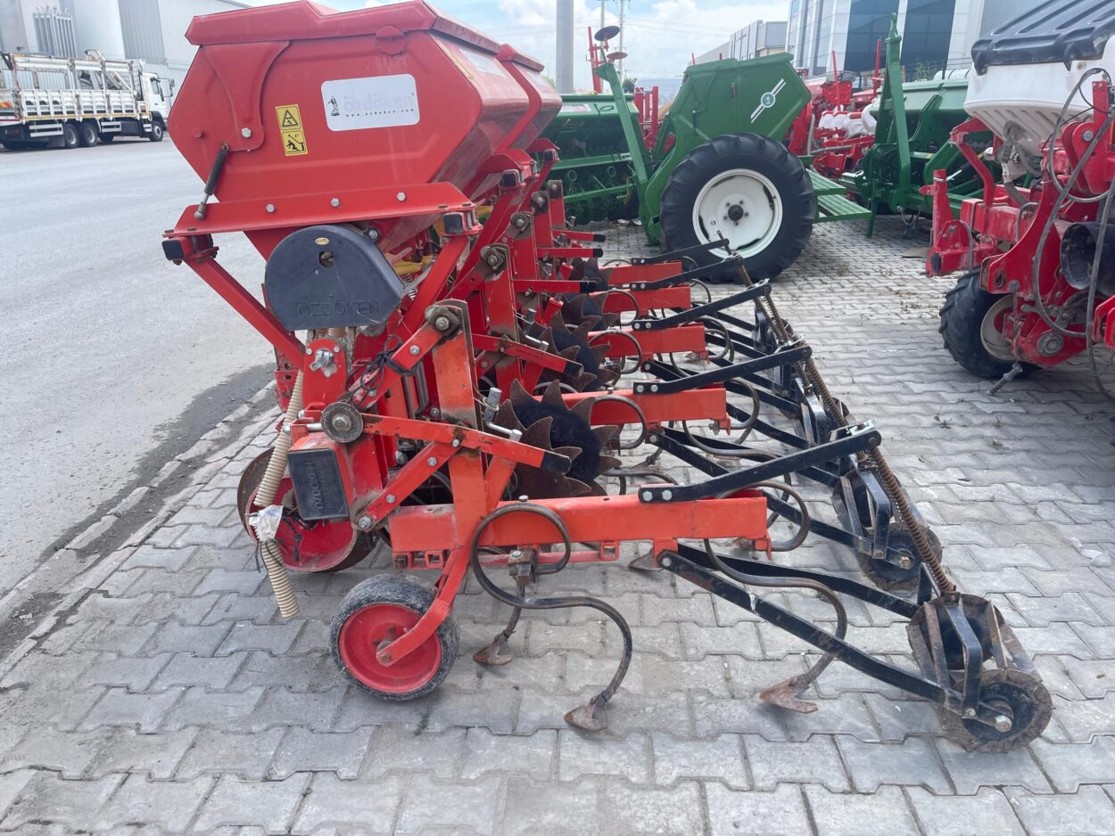 ÖZDÖKEN 5'Lİ 3 TAM 2 YARIM 70 CM (MISIR) ARA GÜBRELİ ÇAPA MAKİNASI - Görsel 5
